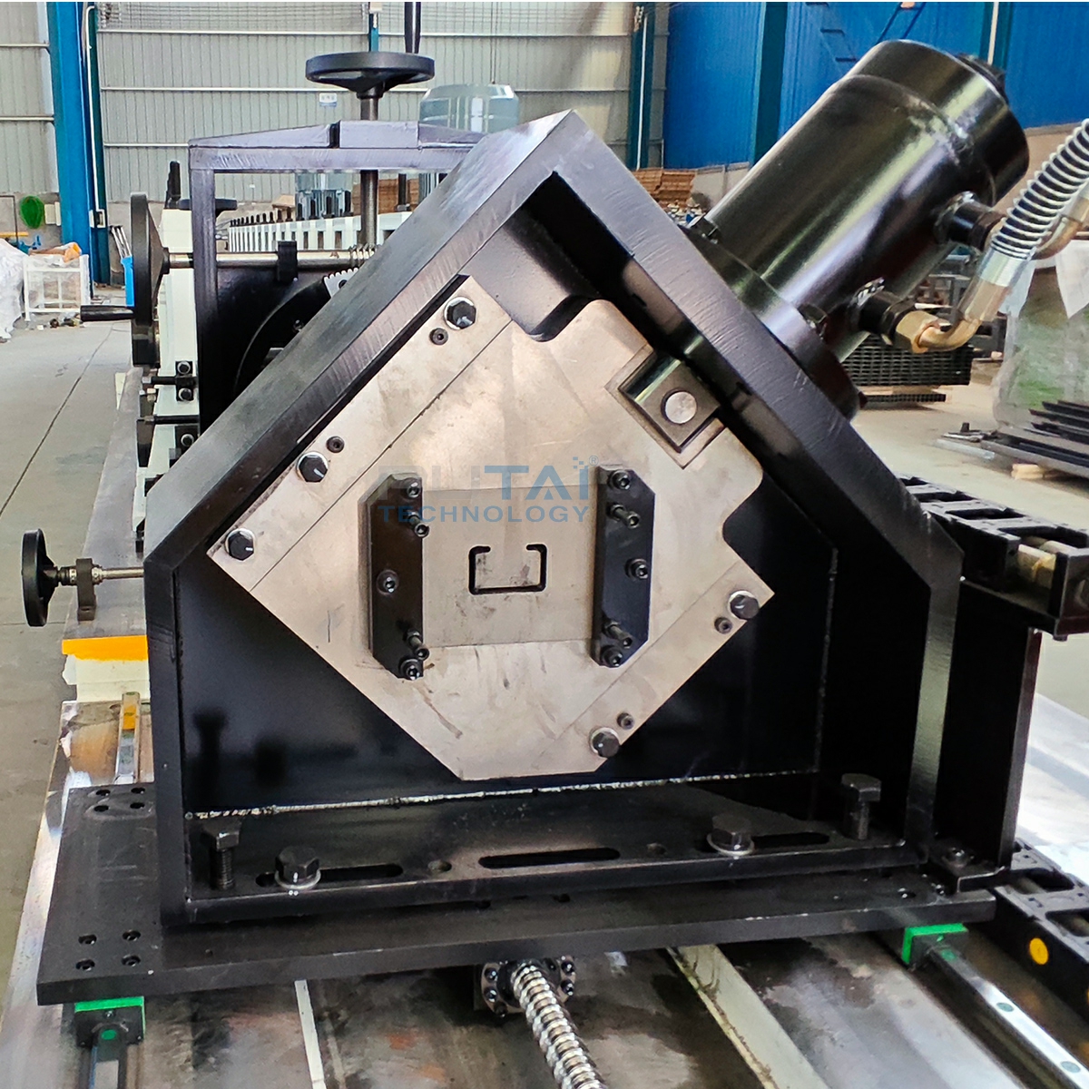 solar panel bracket framing machine strut channel machine